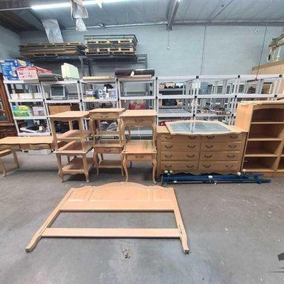 #2700 • 14pc Ethan Allen Furniture Set
