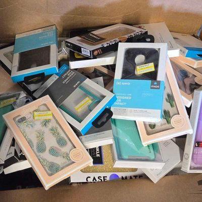 #4312 • NEW!!! Over (40) Phone Cases
