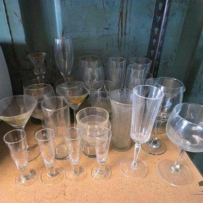 #3048 • Champagne & Wine Glasses

