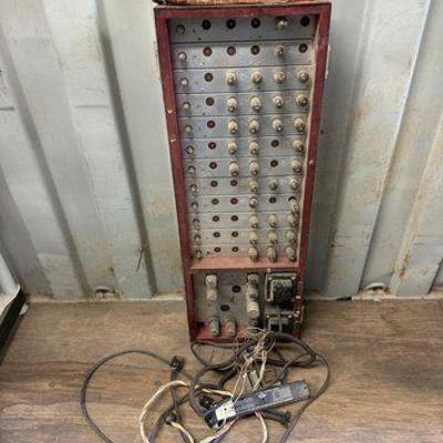 #8672 • Lowrey Organo Model 6BJ Tone Generator
