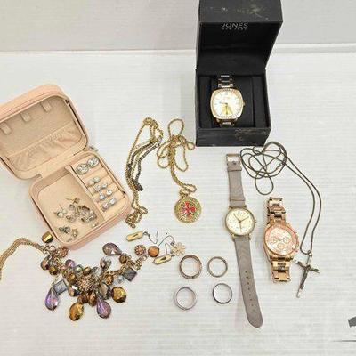 #1008 • Costume Jewelry

