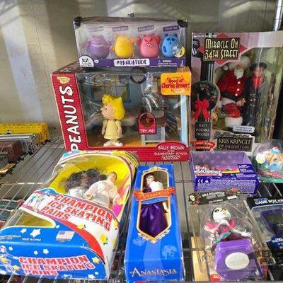 #4090 • NEW!!! Peanuts, Anastasia, Toys & More
