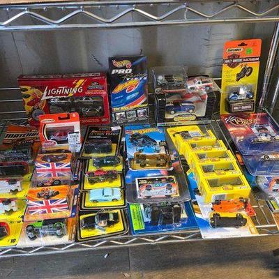 #4020 • NEW!!! (36) Die Cast Cars 1:64 Scale
