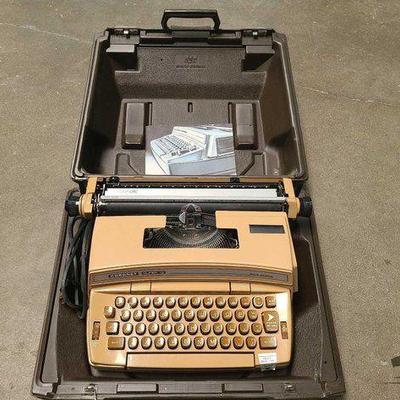 #2510 • Smith-Corona Coronet Super 12 Coronamatic Typewriter
