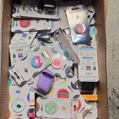 #4304 • NEW!!! Over (35) PopSockets

