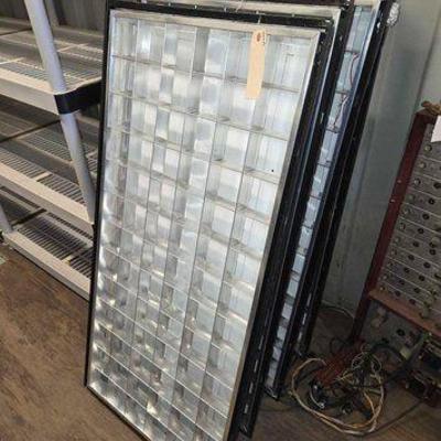 #8654 • (4) Large Ceiling Lights
