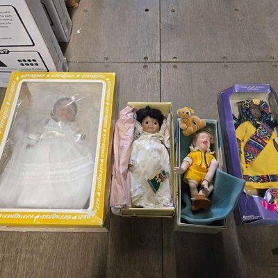 #4158 • NEW!!! (4) Dolls
