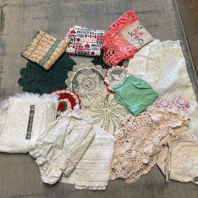 #4532 • Lace and Crochet Doily’s, Rags and Cloths
