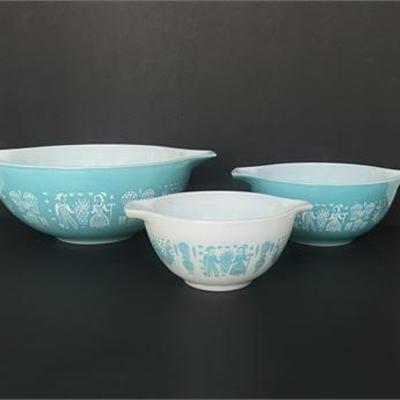 Pyrex Butterprint Cinderella Nesting Bowls .jpg