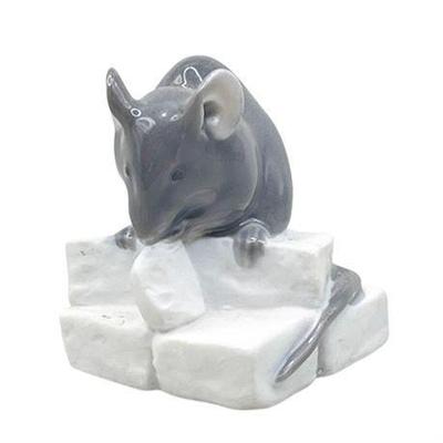 Royal Crown Porcelain C. 1923 Mouse with Cheese, No. 510