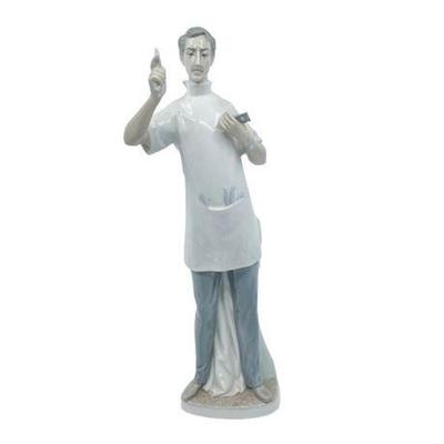 Lladro "Dentist" Sculpture Figurine No. 4762, Retired