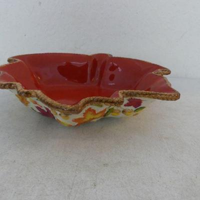 Temp-Tations by Tara "Harvest Embossed" 2-Quart 13" Leaf Bowl