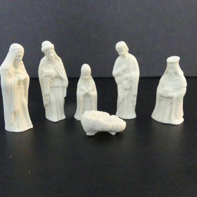 Vintage Bisque Porcelain 6-Piece Nativity Set