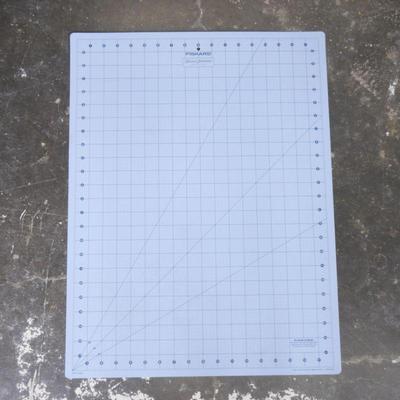 Fiskars Self-Healing Cutting Mat