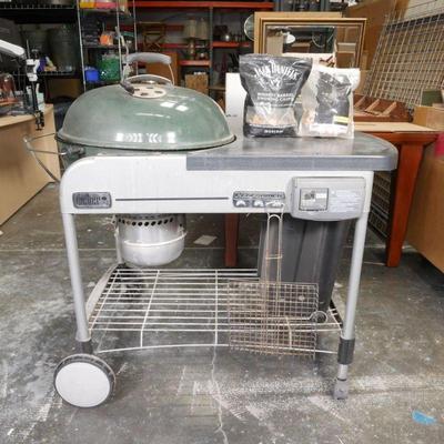 Weber Performer Deluxe Charcoal Grill w/ Equipment