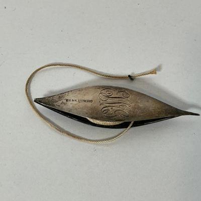 Sterling Thread Shuttle