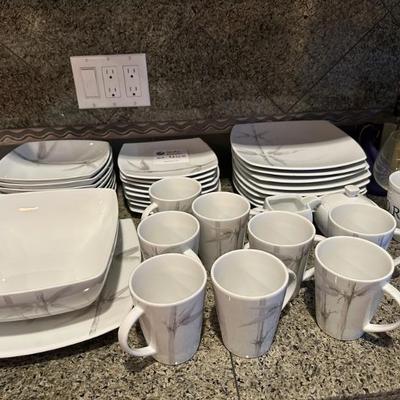 Silver Bamboo set of Studio Nova Fine China