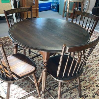 Hitchcock Table/Chairs