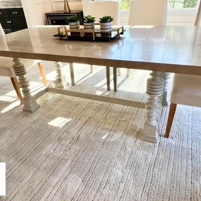 Elegant and modern style dining table 