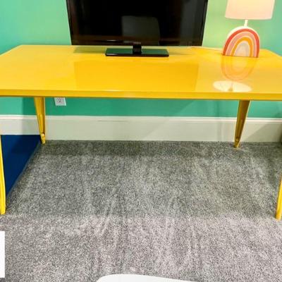 Metal yellow desk 