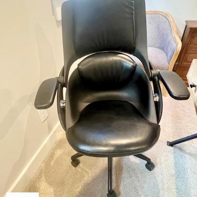 Desk chair 