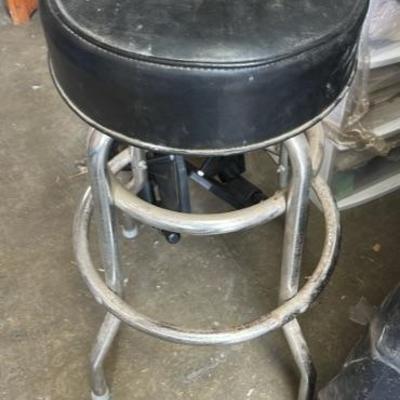 Stool for garage 