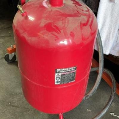 Air compressor 