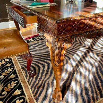 Macy's Furniture Store writing desk, like new. 