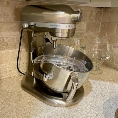 Like new Kitchen Aid Mixer and attachments