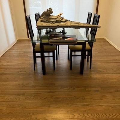 Dining table set