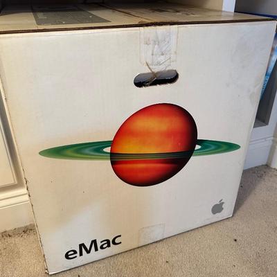 Apple E Mac computer with original box!