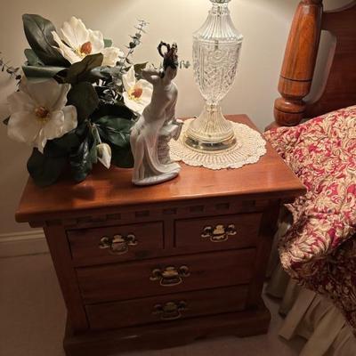 Link Taylor Colonial Pine Bedroom
