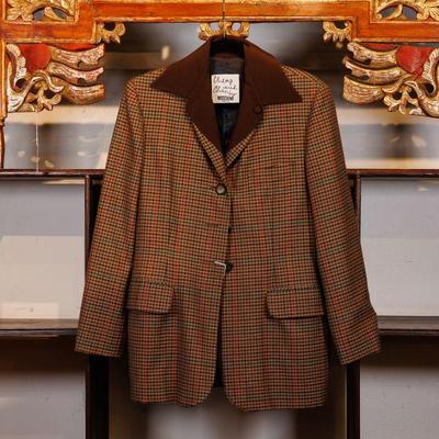 Please visit our showroom Dec 20-22 to purchase an item.