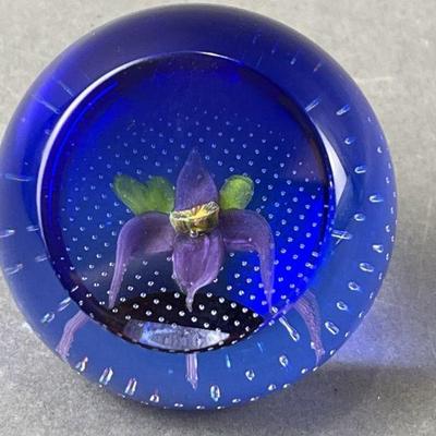 Lot 116 | Caithness Scotland Dewdrop Orchid Paperweight
