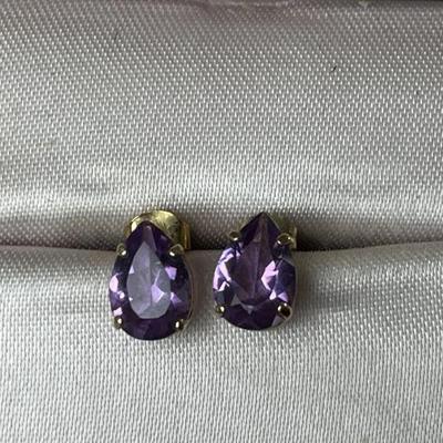 Lot 21 | 14K Gold & Amethyst Earrings
