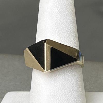 Lot 24 | 14K Gold Ring Size 8
