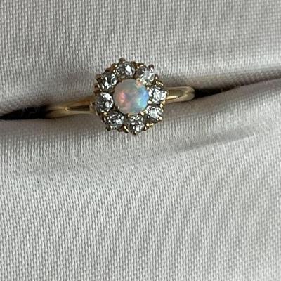 Lot 179 | 16K Gold Diamond & Opal Ring
