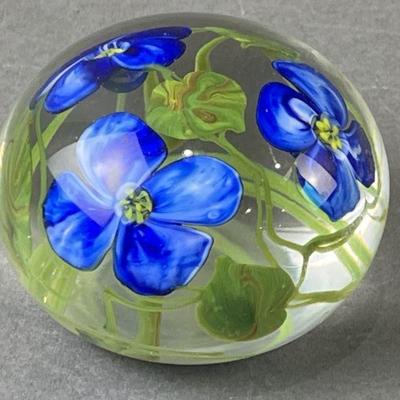 Lot 121 | Signed Richard Olma Paperweight 1983
