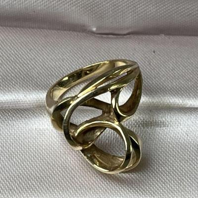 Lot 18 | 14K Gold Ring Size 5.5
