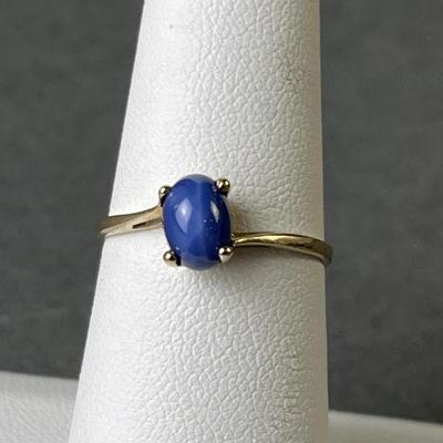Lot 31 | 10K Gold & Star Sapphire Ring Size 6
