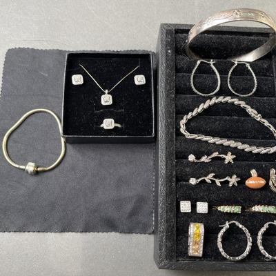 Lot 137 | Fine & Sterling Silver Jewelry Diamond Set
