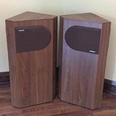 Pair of Bose 401 Direct/Reflecting Floor Speakers.