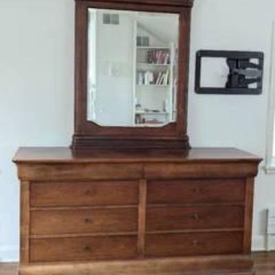 National Mount Airy Mirrored Dresser.

There is some sun fading on the front that can be seen in the photos.

Measures 68” x 21.5” and...