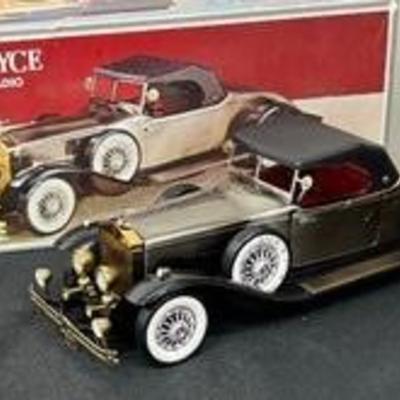 Vintage 1970’s Solid State Rolls Royce Phatom II Radio 