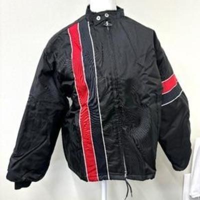 Vintage Swingster World of Wearables Nylon Jacket

70s Vintage Work Jacket. Nylon outer. Quilted filled lining. Metal zipper