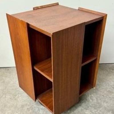 Mid Century Modern Rotating Walnut Bookshelf 

Unique and beautiful vintage piece! Some light wear including a couple small dings and one...