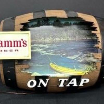 Vintage Hamm's Beer Broken Barrel Illuminated Beer Sign / Vintage Hamm’s Beer On Tap Illuminated Beer Sign 

Measures 21 x 16 x 8...