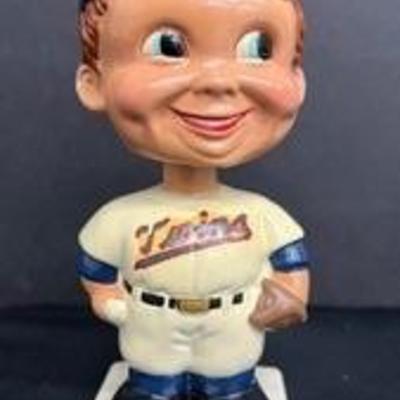 Vintage Minnesota Twins Baseball Bobblehead Nodder - Early 1960ʻs

Several chipped areas

6 1/2" tall