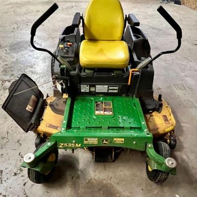 John Deere zero turn mower