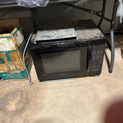 Microwave in cabinet unit that works. 